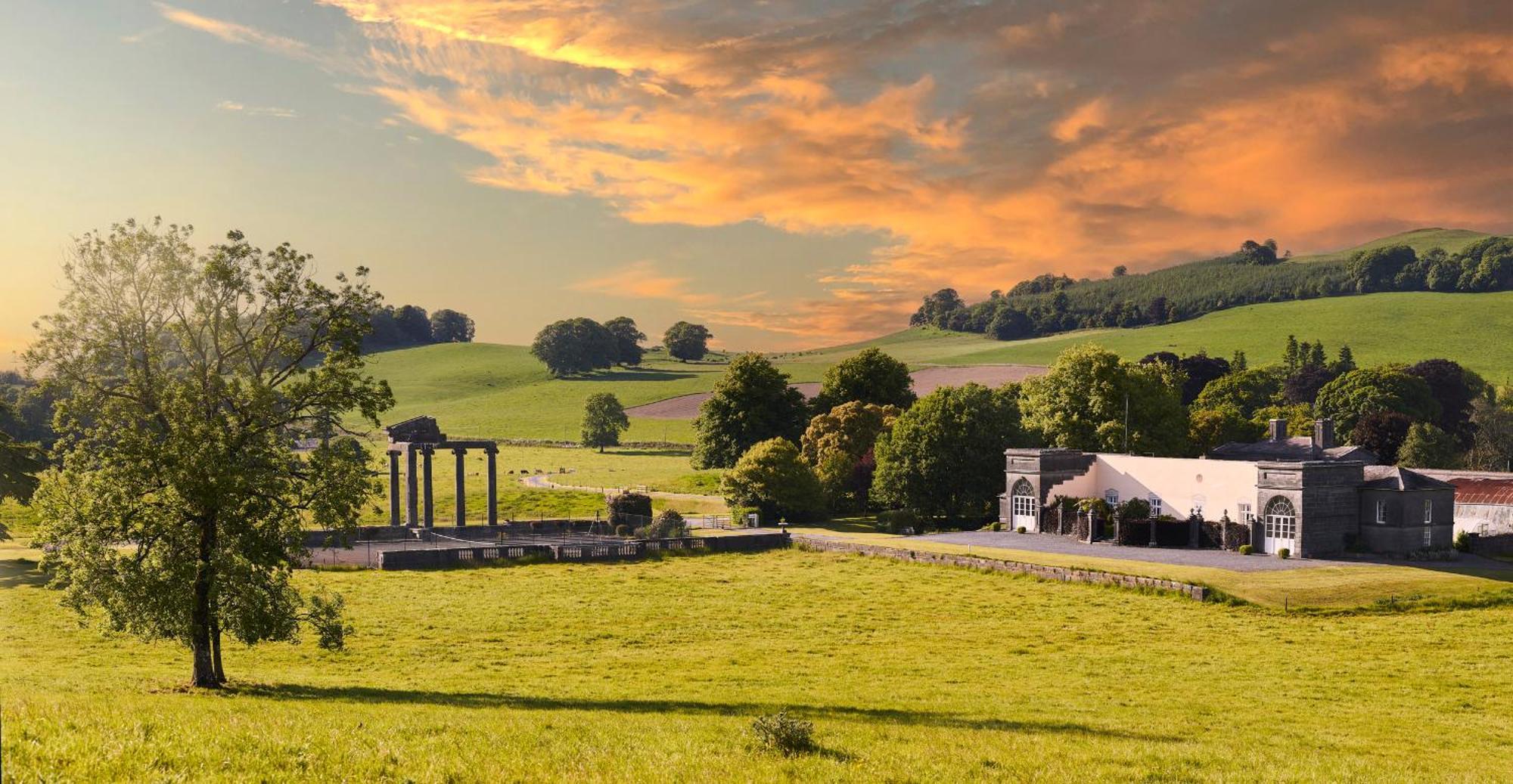 Loughcrew Courtyard House Holiday home
